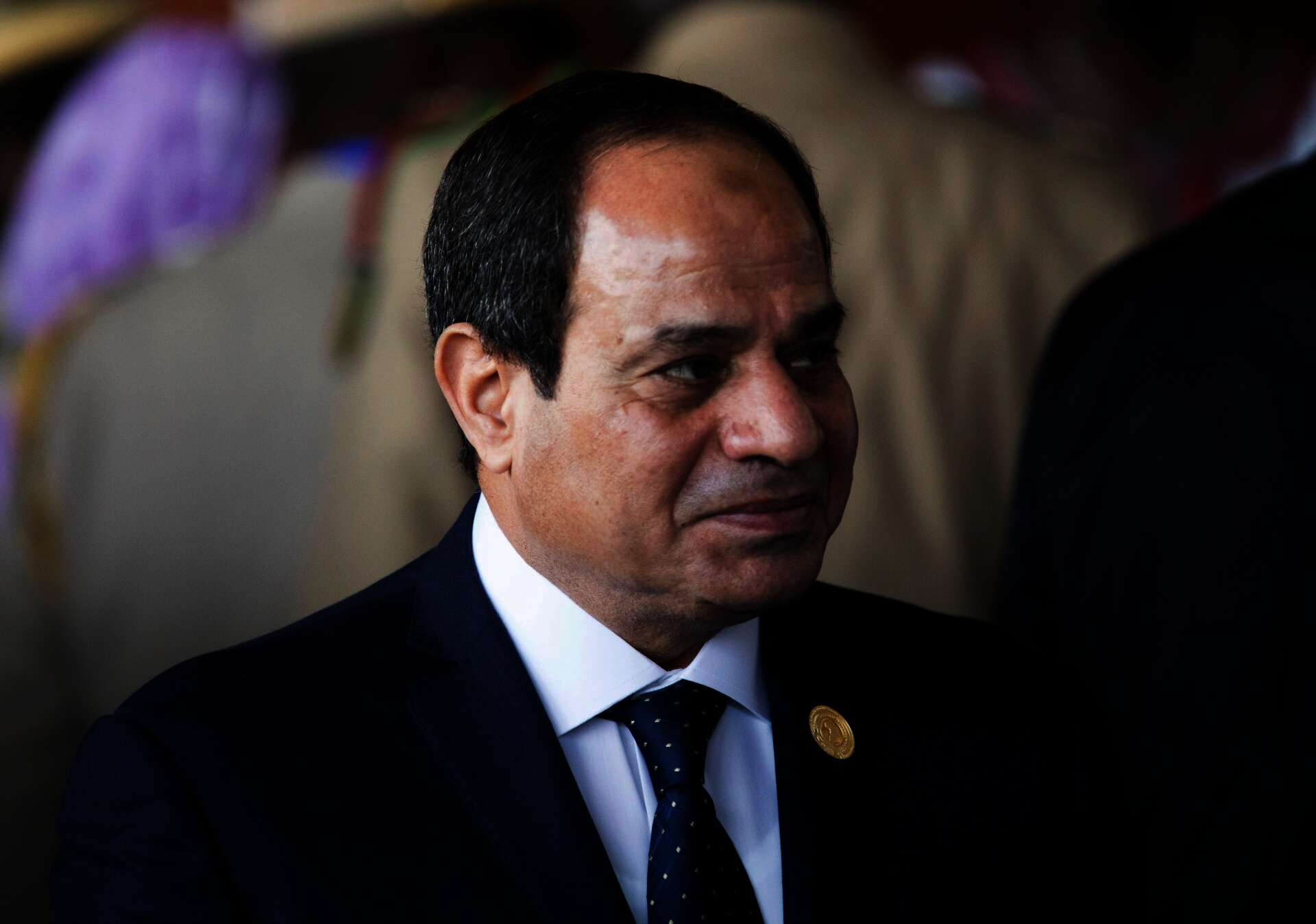 بعد سؤال "أهلاوي ولا زملكاوي".. السيسي يرد ويتحدث عن التعصب الرياضي